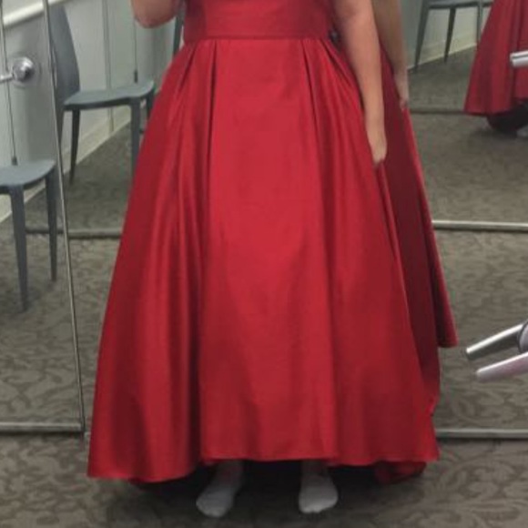 Red prom dress - Picture 5 of 6